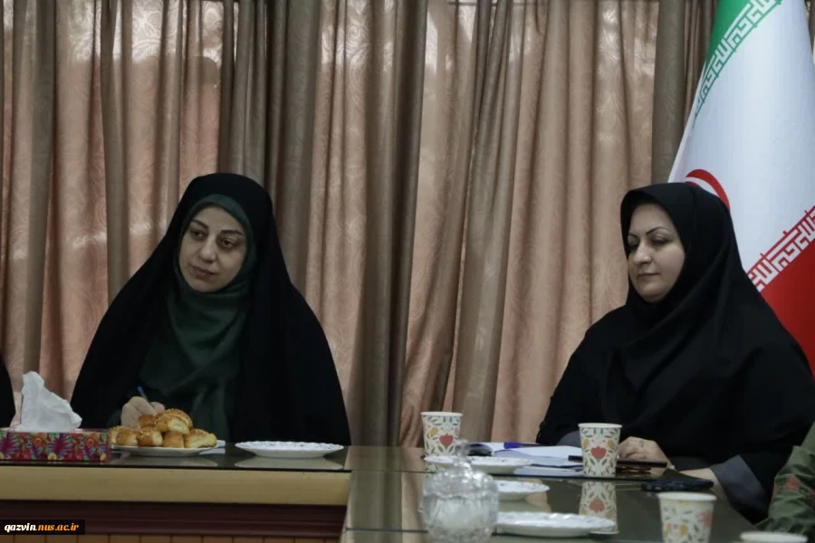 برگزاری نشست گفتگو محور اساتید، کارکنان ، دانشجویان فعال و نخبه به مناسبت روز دختر در آموزشکده ملی مهارت دختران قزوین 6