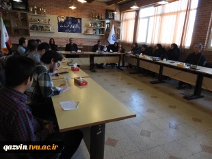 جلسه هم اندیشی 9