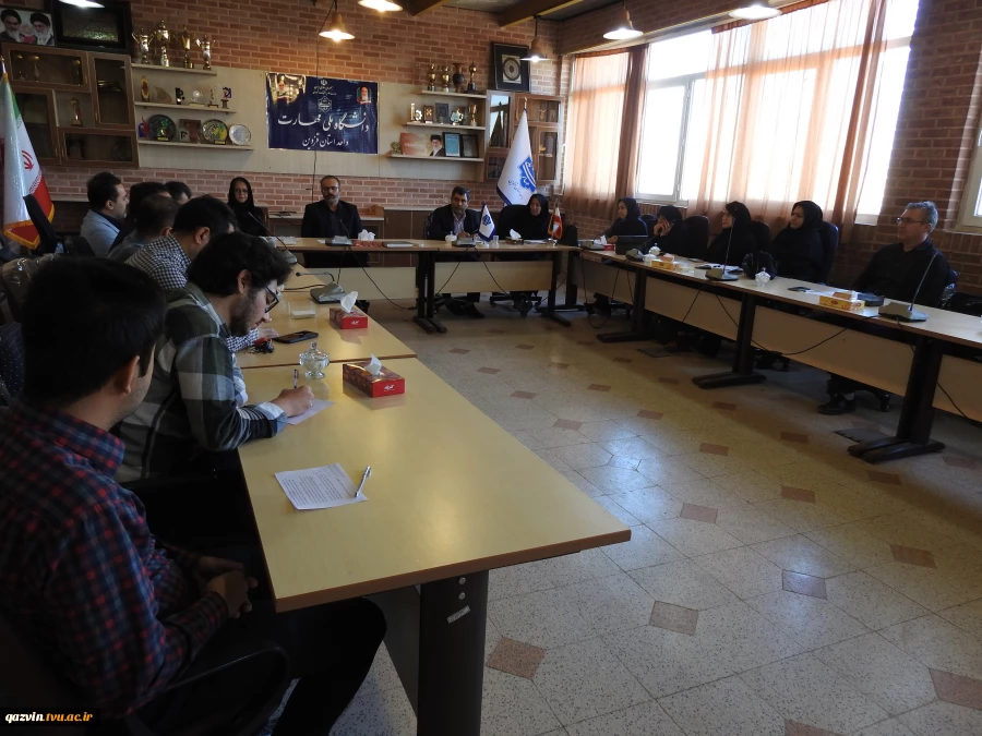 جلسه هم اندیشی 9