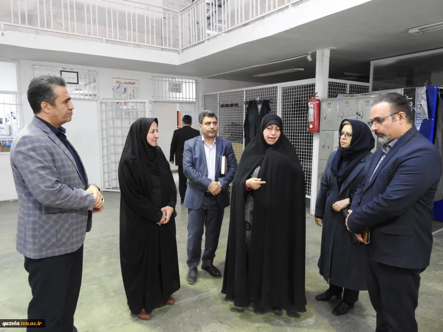 بازدید سرکار خانم دکتر محمد بیگی نماینده محترم استان قزوین 11