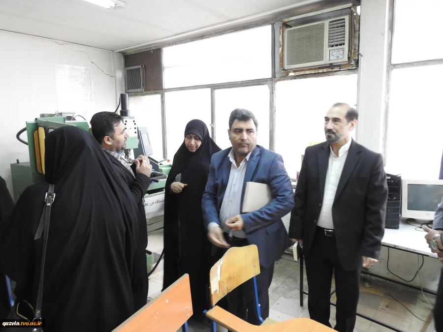 بازدید سرکار خانم دکتر محمد بیگی نماینده محترم استان قزوین 13