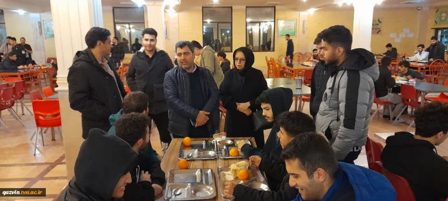 دیدار، بازدید و نشست صمیمی ریاست دانشگاه ملی مهارت واحد استانی قزوین با دانشجویان 18