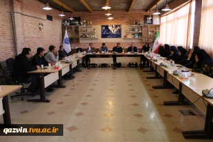 دیدار صمیمی کارکنان آموزشکده پسران قزوین با ریاست و هیئت رئیسه دانشگاه ملی مهارت استان 2