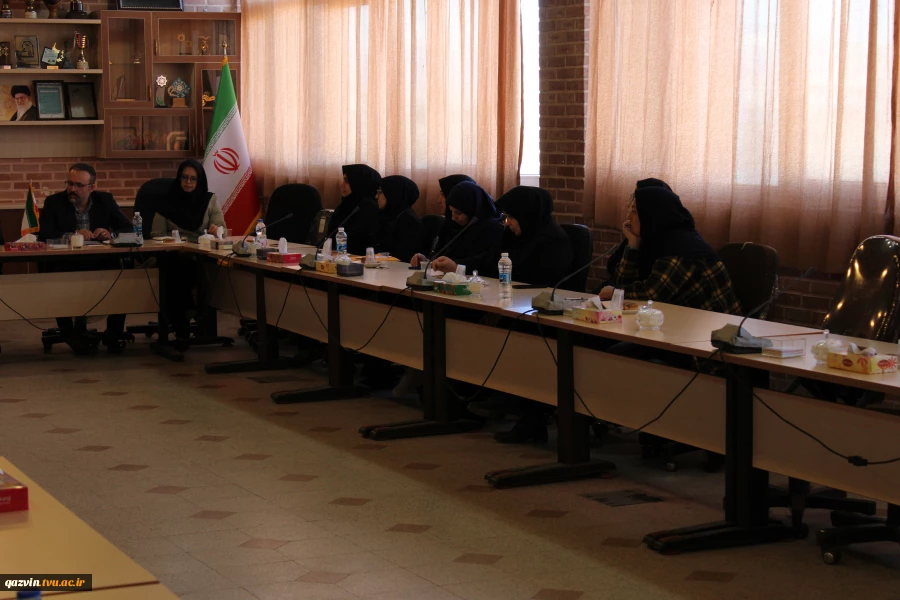 دیدار صمیمی کارکنان آموزشکده پسران قزوین با ریاست و هیئت رئیسه دانشگاه ملی مهارت استان 8