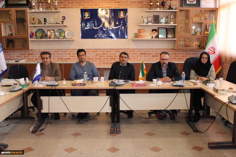 دیدار صمیمی کارکنان آموزشکده پسران قزوین با ریاست و هیئت رئیسه دانشگاه ملی مهارت استان 10