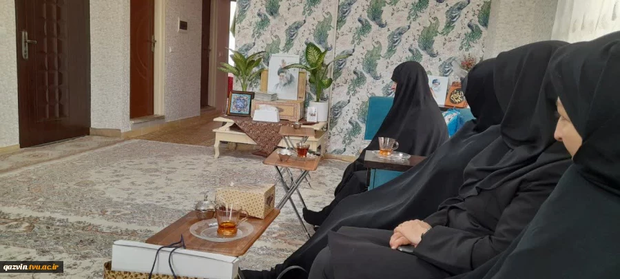 دیدار رئیس دانشگاه ملی مهارت استان قزوین با خانواده بزرگوار شهیدان رستمی
 5
