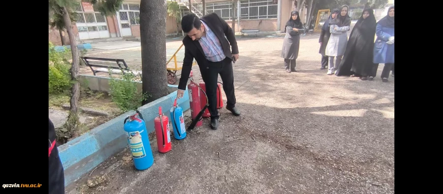 برگزاری  دوره آموزش اطفا حریق و آشنایی با انواع کپسولهای آتشنشانی (HSE) 4