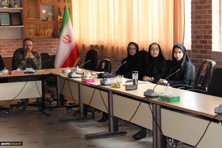 نشست ریاست، معاونت آموزشی و نماینده ارزیابی و تظمین کیفیت با اعضای هیئت علمی دانشگاه ملی مهارت واحد استانی قزوین 10
