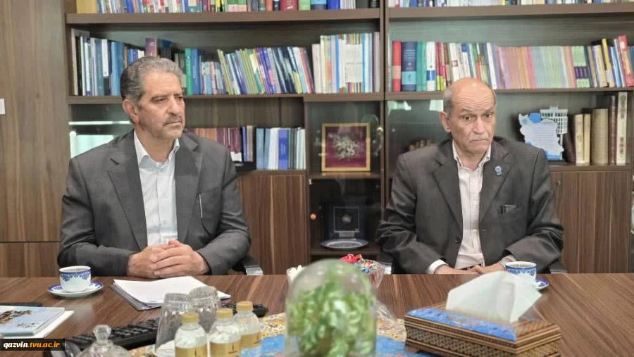به منظور پیگیری نامه رؤسای سه دانشگاه پهنه گستر کشور، با موضوع افزایش حقوق کارمندان دانشگاه‌ها صورت گرفت؛

دیدار روسای دانشگاه ملی مهارت، پیام نور و علمی کاربردی با معاون رئیس جمهور و رئیس سازمان اداری و استخدامی کشور 2