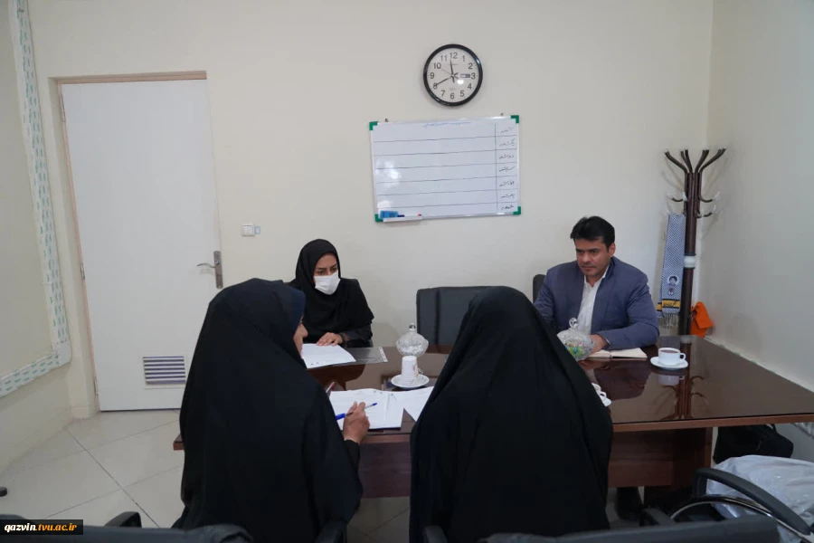 هماهنگی جهت توافق‌نامه همکاری دانشگاه ملی مهارت استان قزوین و بنیاد شهید
 3