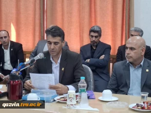 در جریان سفر رئیس دانشگاه ملی مهارت به استان چهارمحال و بختیاری صورت گرفت:

بازدید از مراکز آموزشی استان/ جلسه با کارکنان غیرهیئت علمی/ جلسه با هیئت رئیسه استان 9