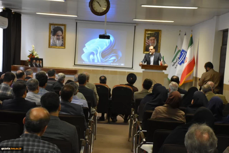 مدیرکل حوزه ریاست، روابط عمومی و هماهنگی امور مجلس و استان‌ها در آیین سرآمدی واحد استانی گیلان:

تأکید بر حمایت بیشتر مجلس از دانشگاه ملی مهارت برای تداوم رشد بودجه‌ و تقویت آموزش مهارتی 2