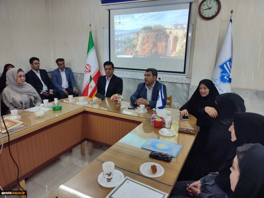 آئین تجلیل از سرآمدان آموزشی دانشگاه ملی مهارت واحد استانی قزوین برگزار شد. 10