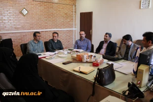 برگزاری جلسه شورای آموزشی دانشگاه ملی مهارت استان قزوین با محوریت امتحانات ۰۴۲ 5