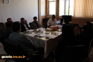 برگزاری جلسه شورای آموزشی دانشگاه ملی مهارت استان قزوین با محوریت امتحانات ۰۴۲ 7
