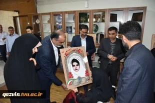 در یادواره شهدای خانواده بزرگ دانشگاه ملی مهارت در جنگ رمضان تأکید شد؛

لزوم بازخوانی سیره شهدا و ثبت میراث ماندگار دفاع مقدس در دانشگاه‌ها 4