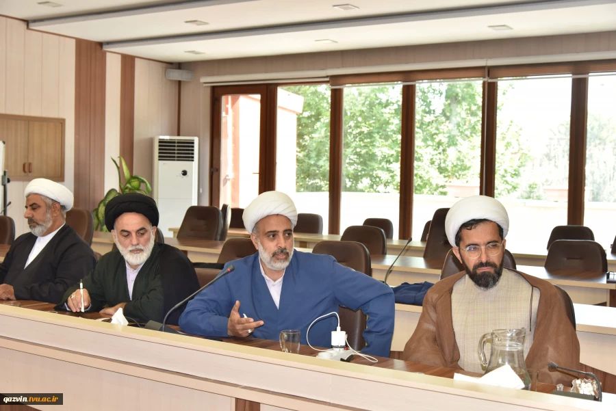 اولین نشست مسئولین دفاتر نهاد نمایندگی مقام معظم رهبری در واحدهای استانی دانشگاه ملی مهارت 9