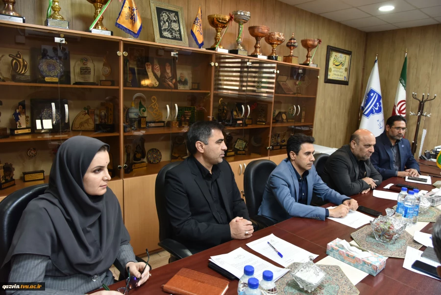 نخستین جلسه ستاد هماهنگی دانشگاه ملی مهارت در راستای همراهی دانشگاهیان با آیین باشکوه بدرقه رهبر شهید انقلاب اسلامی 4
