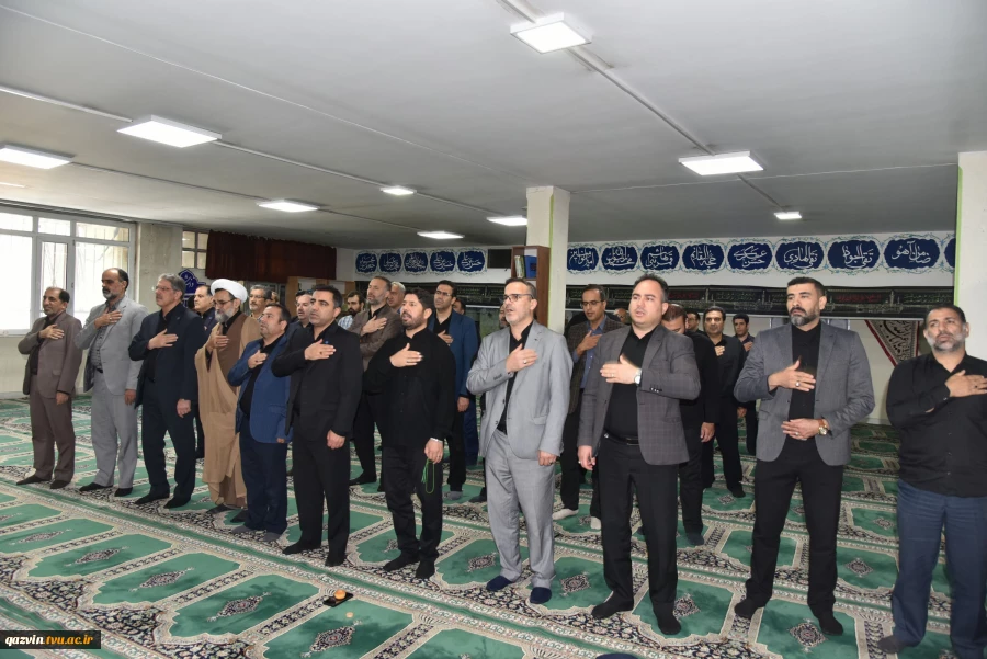 آیین سوگواری سالار شهیدان امام حسین(ع) و یاران با وفایشان در سازمان مرکزی دانشگاه برگزار شد. 9