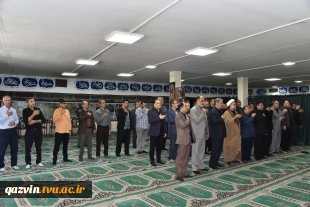 آیین سوگواری سالار شهیدان امام حسین(ع) و یاران با وفایشان در سازمان مرکزی دانشگاه برگزار شد. 10