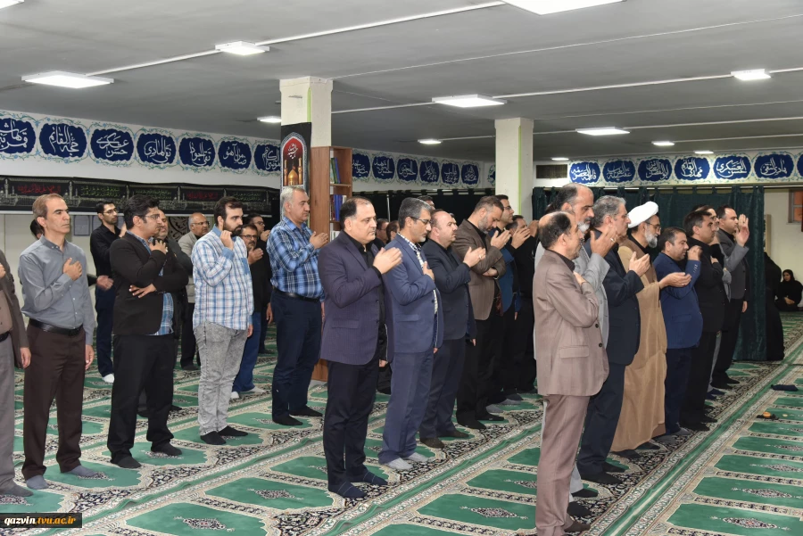 آیین سوگواری سالار شهیدان امام حسین(ع) و یاران با وفایشان در سازمان مرکزی دانشگاه برگزار شد. 11