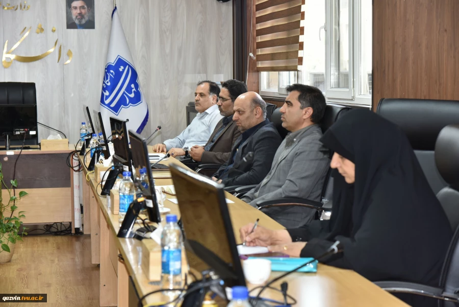 برگزاری سومین نشست ستاد هماهنگی آیین وداع و تشییع رهبر شهید در دانشگاه ملی مهارت 5