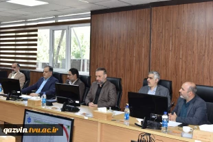 رئیس دانشگاه ملی مهارت در هشتمین جلسه شورای دانشگاه:

مشارکت همه‌جانبه تمام ارکان دانشگاه لازمه رسیدن به موفقیت در سطوح مختلف علمی و آموزشی 4