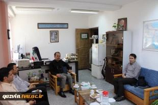 در راستای تحقق شعار «دانشگاه ملی مهارت-دانشگاه کارآفرین»؛ مذاکرات دانشگاه ملی مهارت واحد استانی قزوین و صدا و سیمای قزوین برای عقد تفاهم‌نامه همکاری به جریان افتاد.

 2