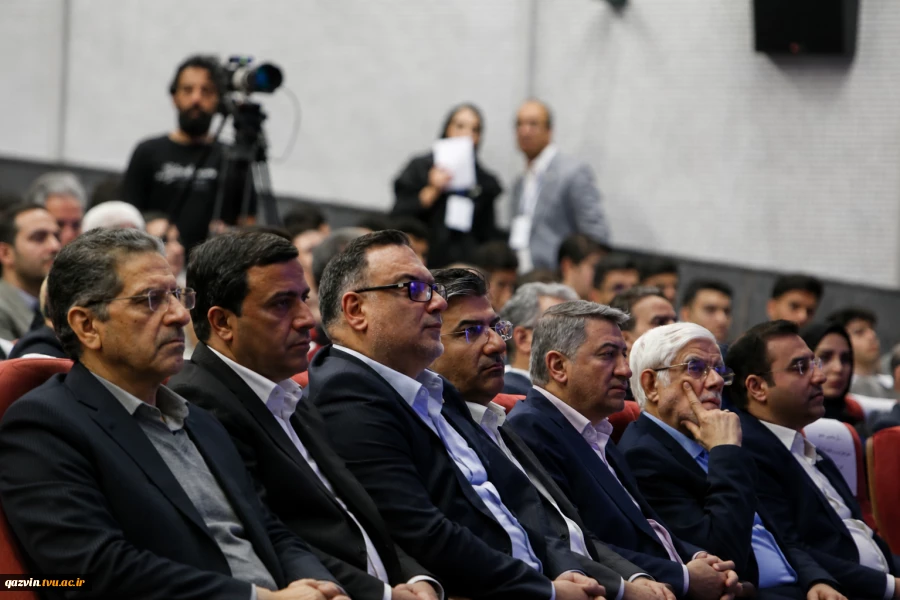با حضور معاون اول رئیس‌جمهور؛

از سه نماینده دانشگاه ملی مهارت برای حضور در مسابقات جهانی مهارت شانگهای ۲۰۲۶ تجلیل شد 2