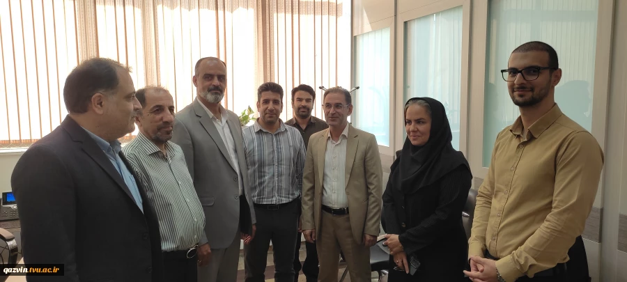 دیدار صمیمانه مدیران دانشگاه ملی مهارت با کارکنان سازمان مرکزی به مناسبت روز کارمند 3