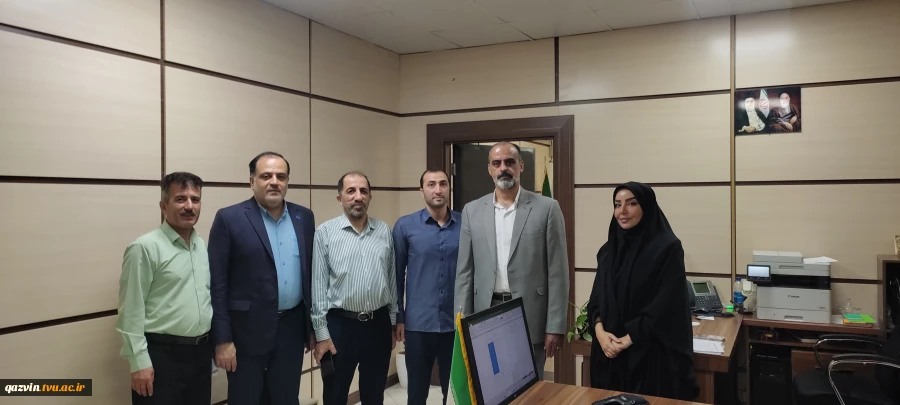 دیدار صمیمانه مدیران دانشگاه ملی مهارت با کارکنان سازمان مرکزی به مناسبت روز کارمند 4