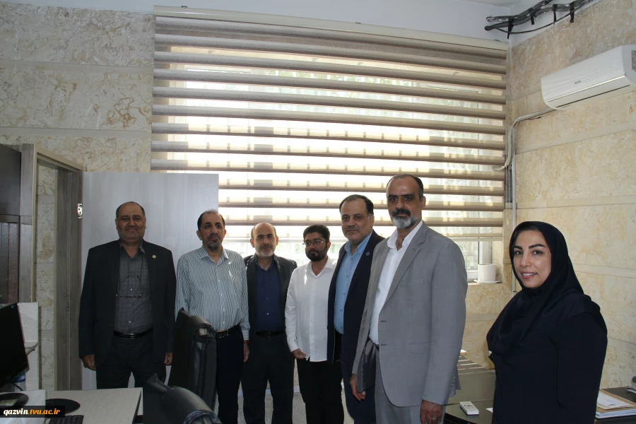 دیدار صمیمانه مدیران دانشگاه ملی مهارت با کارکنان سازمان مرکزی به مناسبت روز کارمند 14