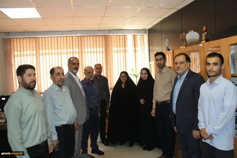 دیدار صمیمانه مدیران دانشگاه ملی مهارت با کارکنان سازمان مرکزی به مناسبت روز کارمند 18